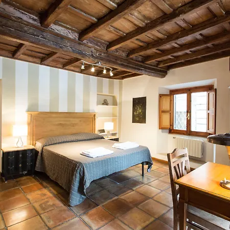 Habitat's Navona 4br * Rome