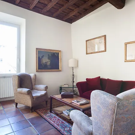 Habitat's Navona 4br Appartement *